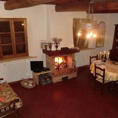 Agriturismo Podernuovo Asciano Esterno foto
