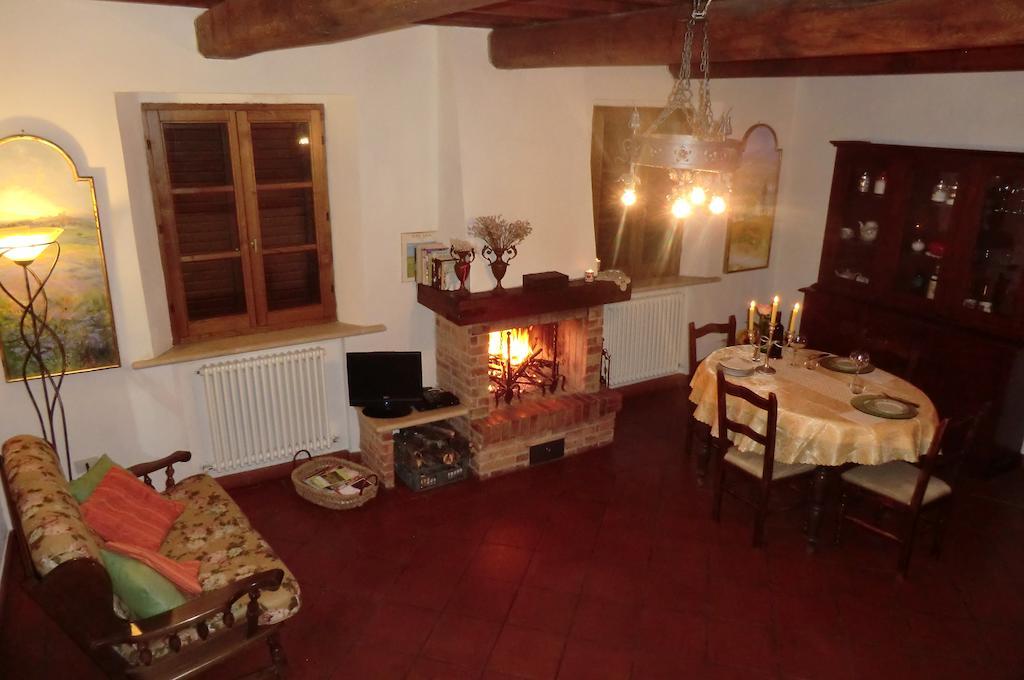 Agriturismo Podernuovo Asciano Esterno foto