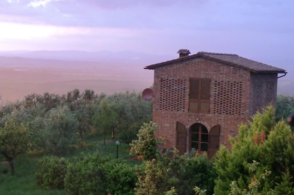 Agriturismo Podernuovo Asciano Esterno foto