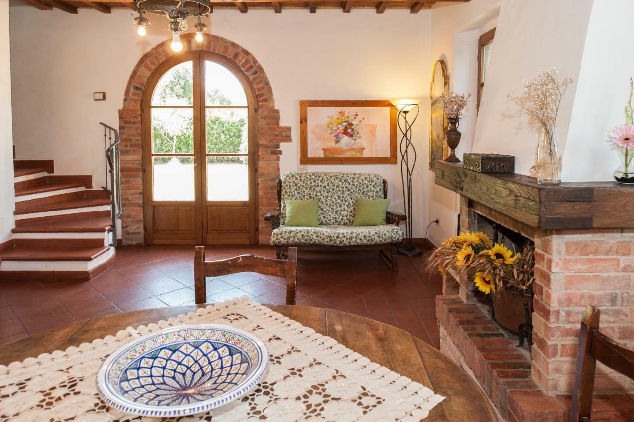 Agriturismo Podernuovo Asciano Esterno foto