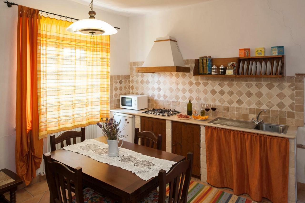 Agriturismo Podernuovo Asciano Esterno foto